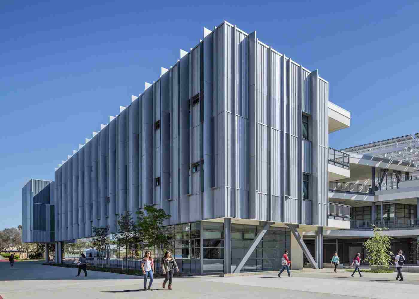 Young Architects: 15 Tips for Young Professionals