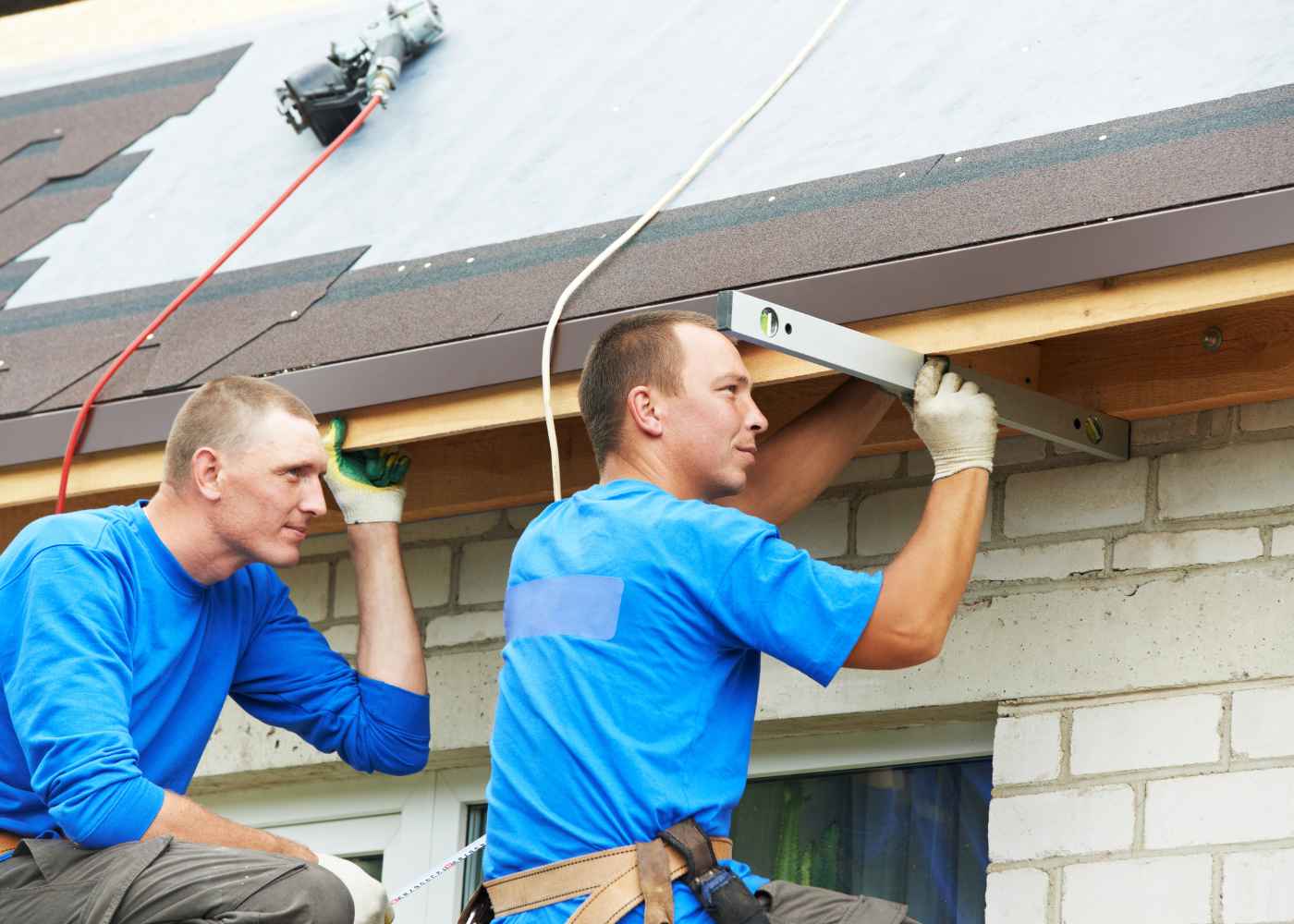 5 Essential Tips for Ensuring a Safe Roofing System
