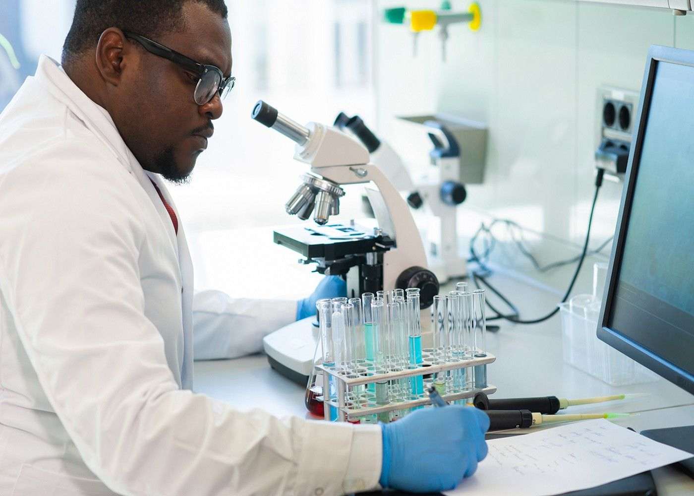 5 Essential Tips for Ensuring Pharmaceutical Cleanroom Compliance