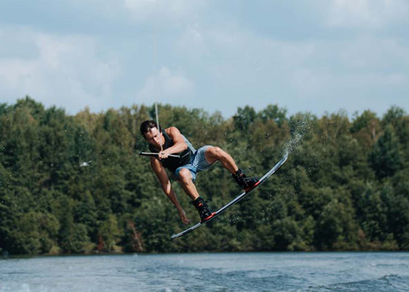 5 Thrilling Water Adventures for Adrenaline Junkies
