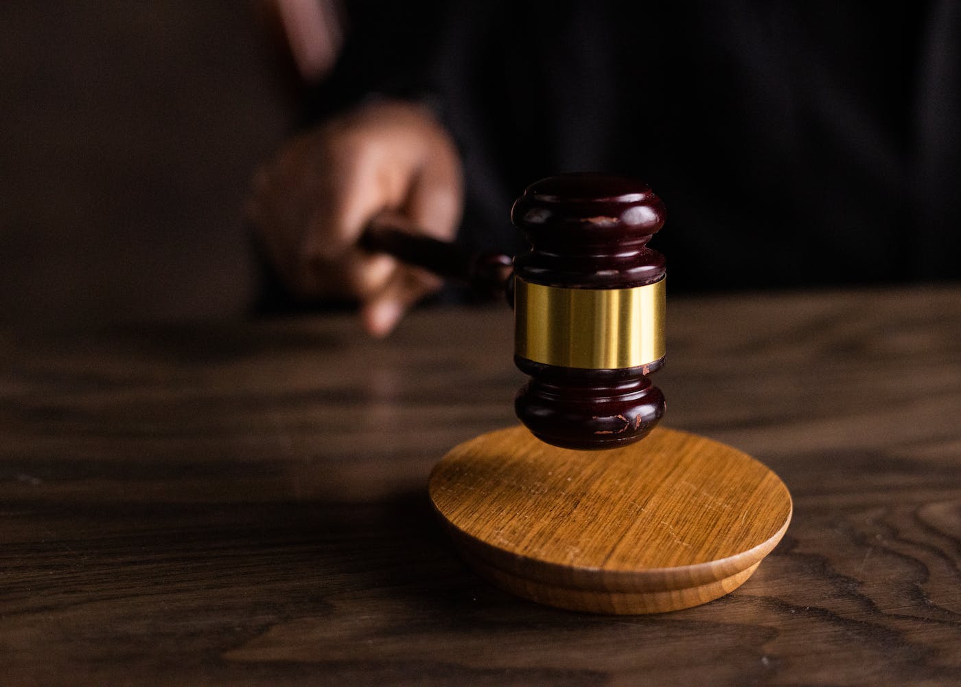 5 Tips for Choosing the Right Experts for Your Legal Needs