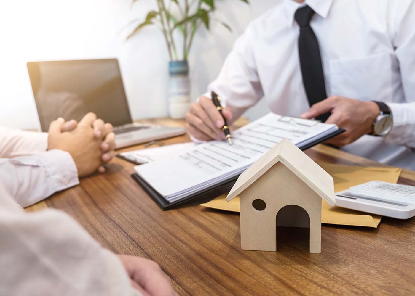 7 Things You Should Not Be Doing If You Are Applying For a Loan