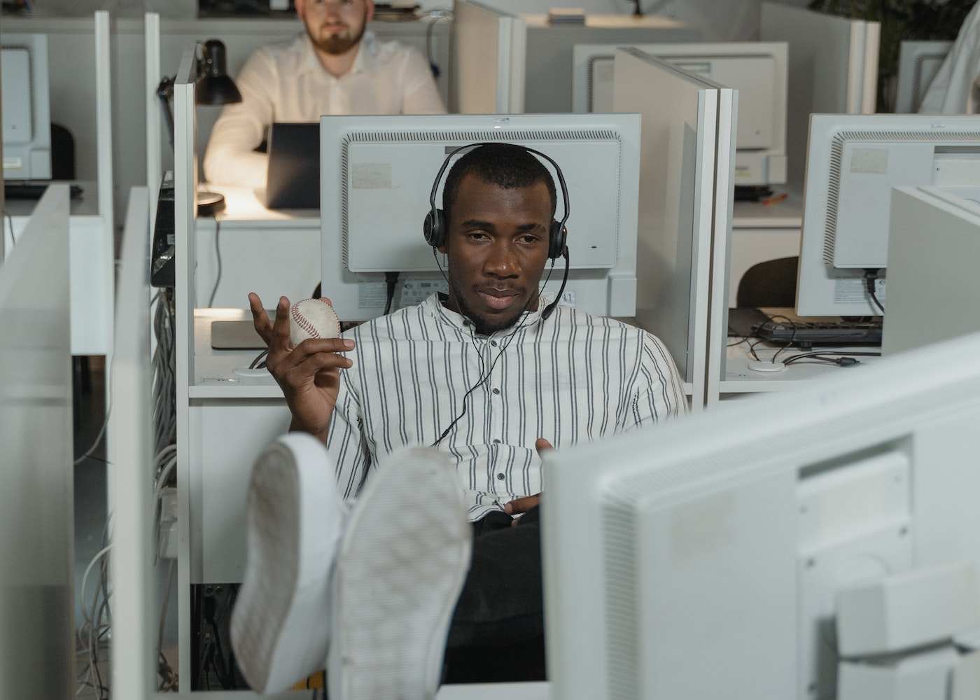 Choosing Between Office-Based Expansion and Remote Employee Expansion