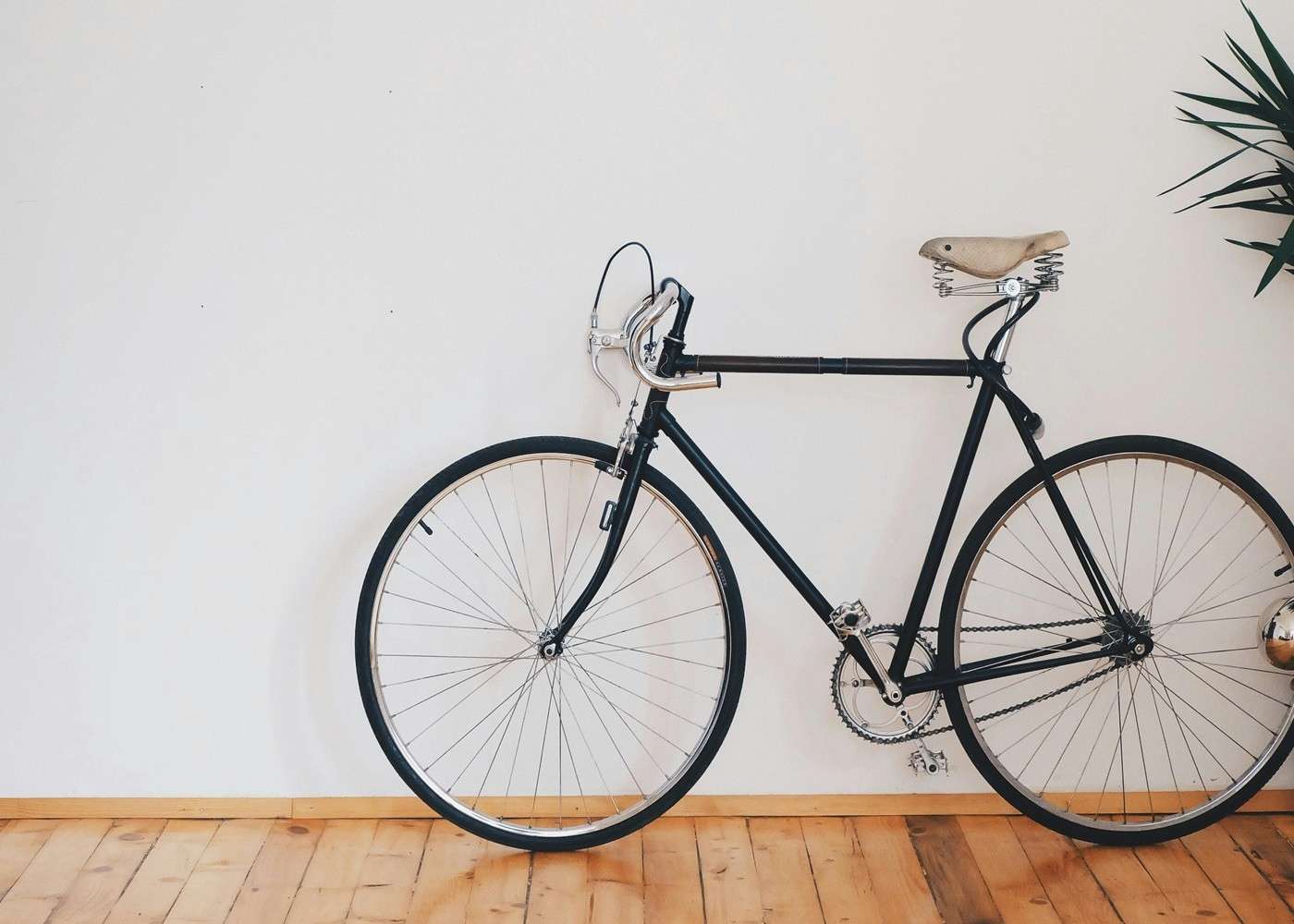Choosing the Right Bike Kits and Frames for Your Cycling Journey