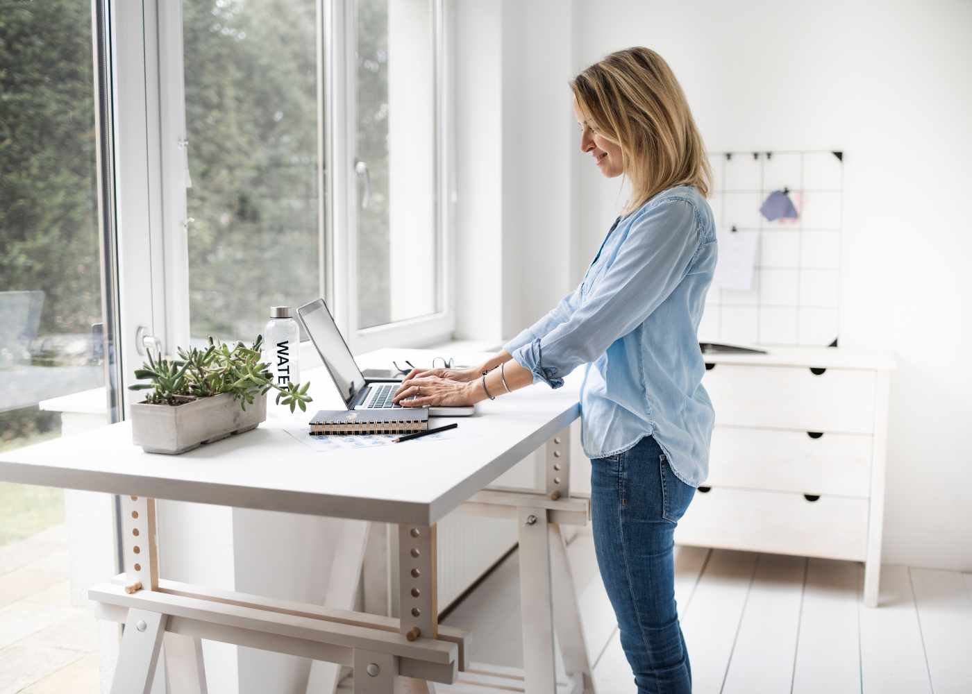 Choosing the Right Ergonomic Commercial Furniture 