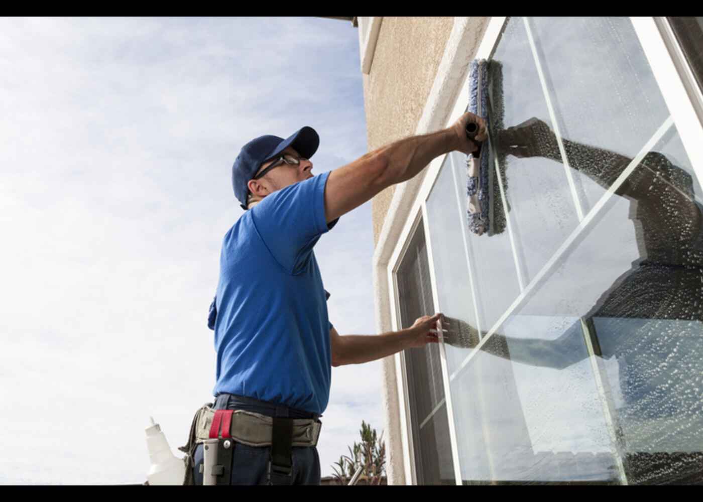 Cultivating a Professional Corporate Image: How Window Cleaning Plays a Crucial Role