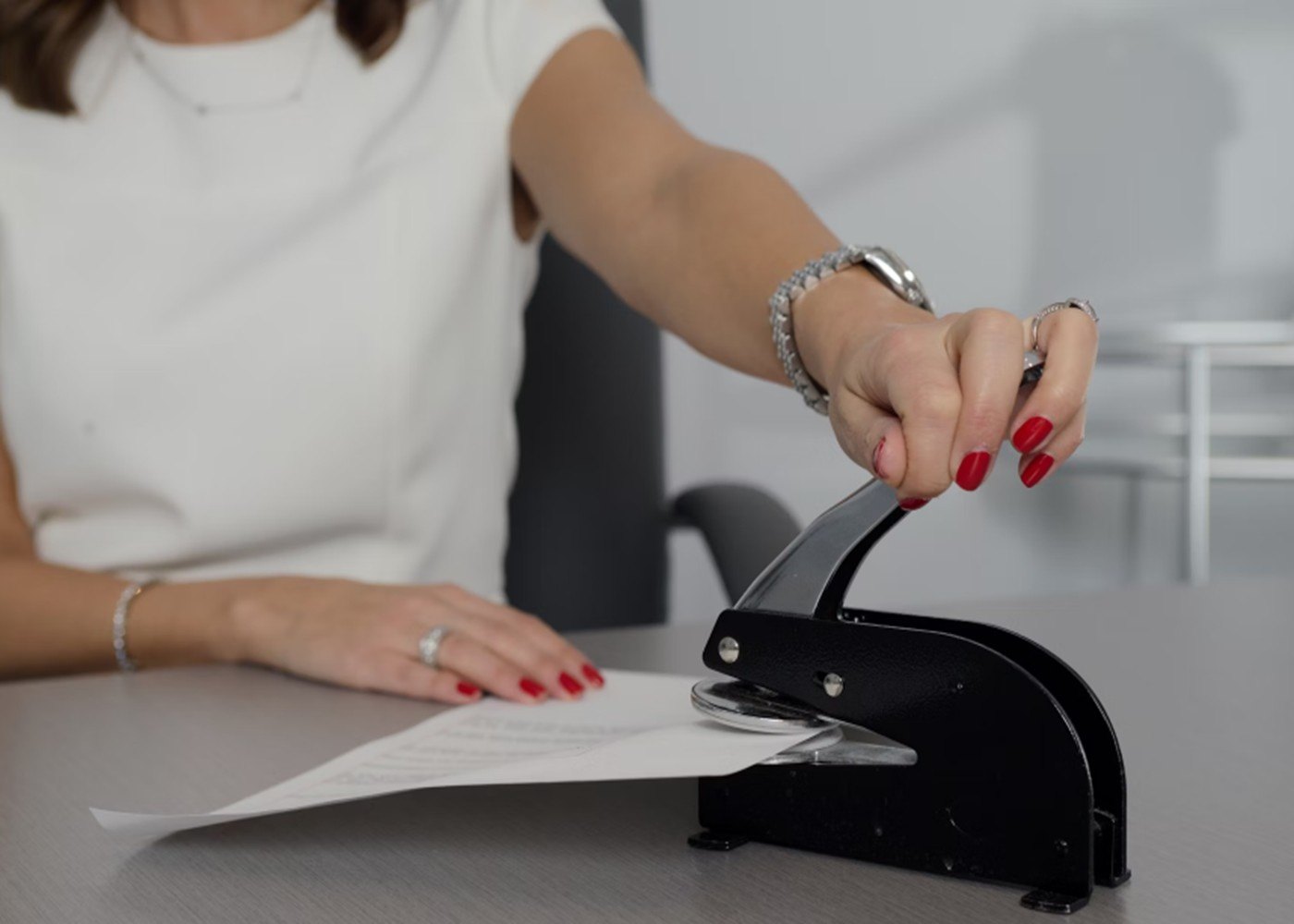 Empowering Your Career: Why Becoming a Notary Is Worth It