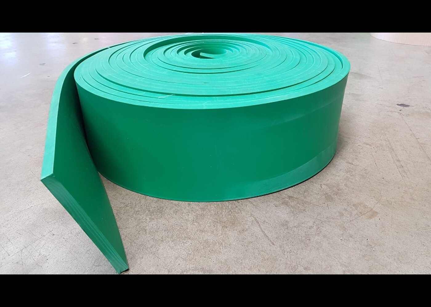 Environmental Impact Of Conveyor Skirting: Eco-Friendly Solutions