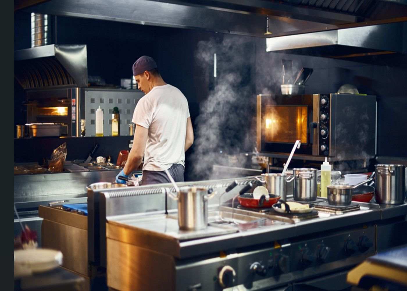 Essential Commercial Kitchen Checklist: What Every Restaurant Needs to Succeed