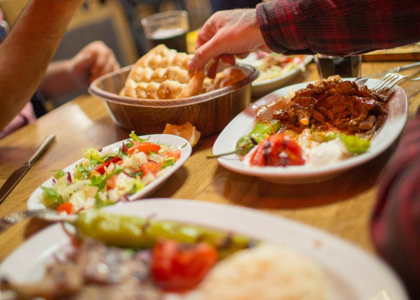 Exploring Middle Eastern Flavors in Your Dubai Keto Meal Plan