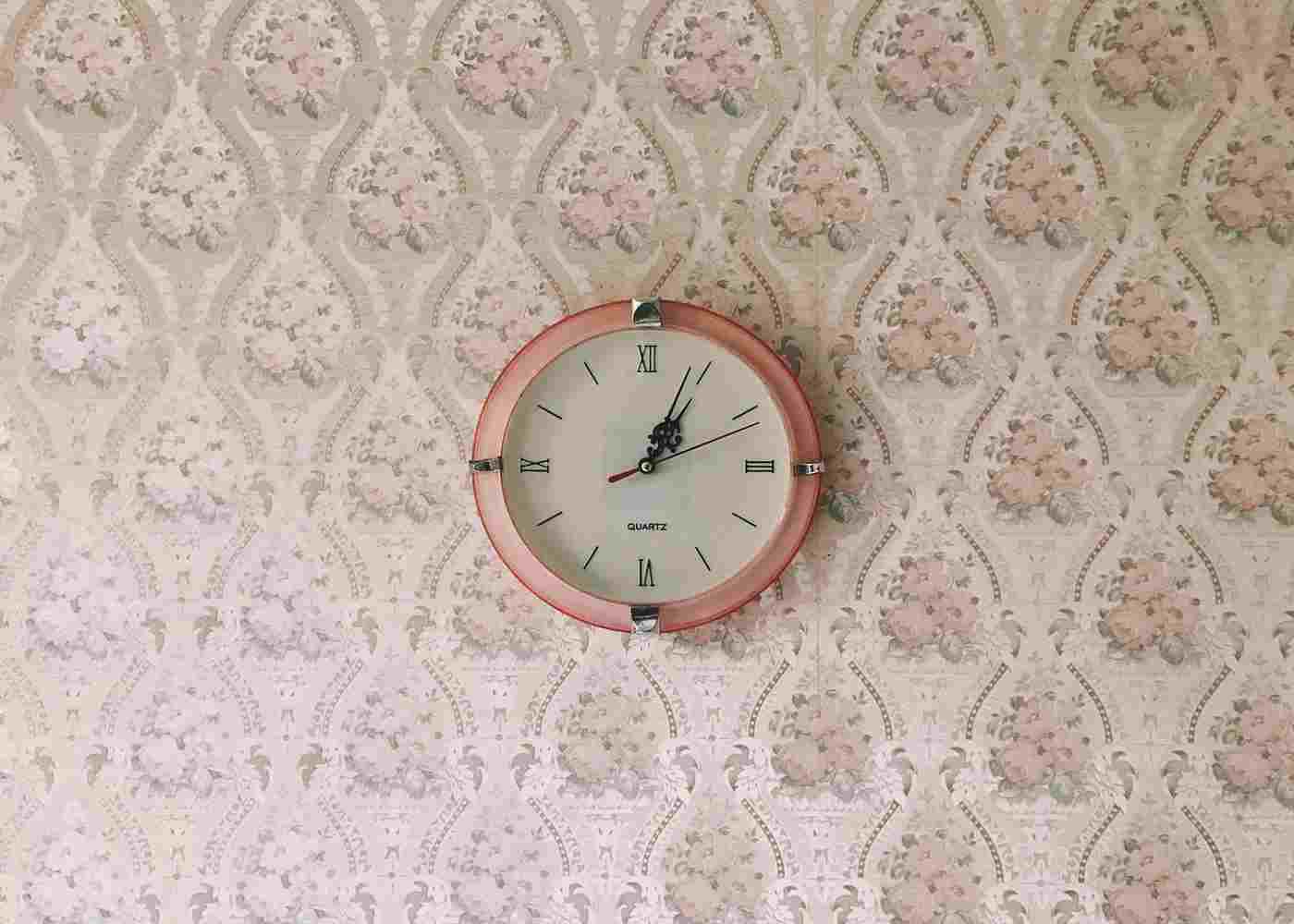 How Long Do Wall Clocks Last?