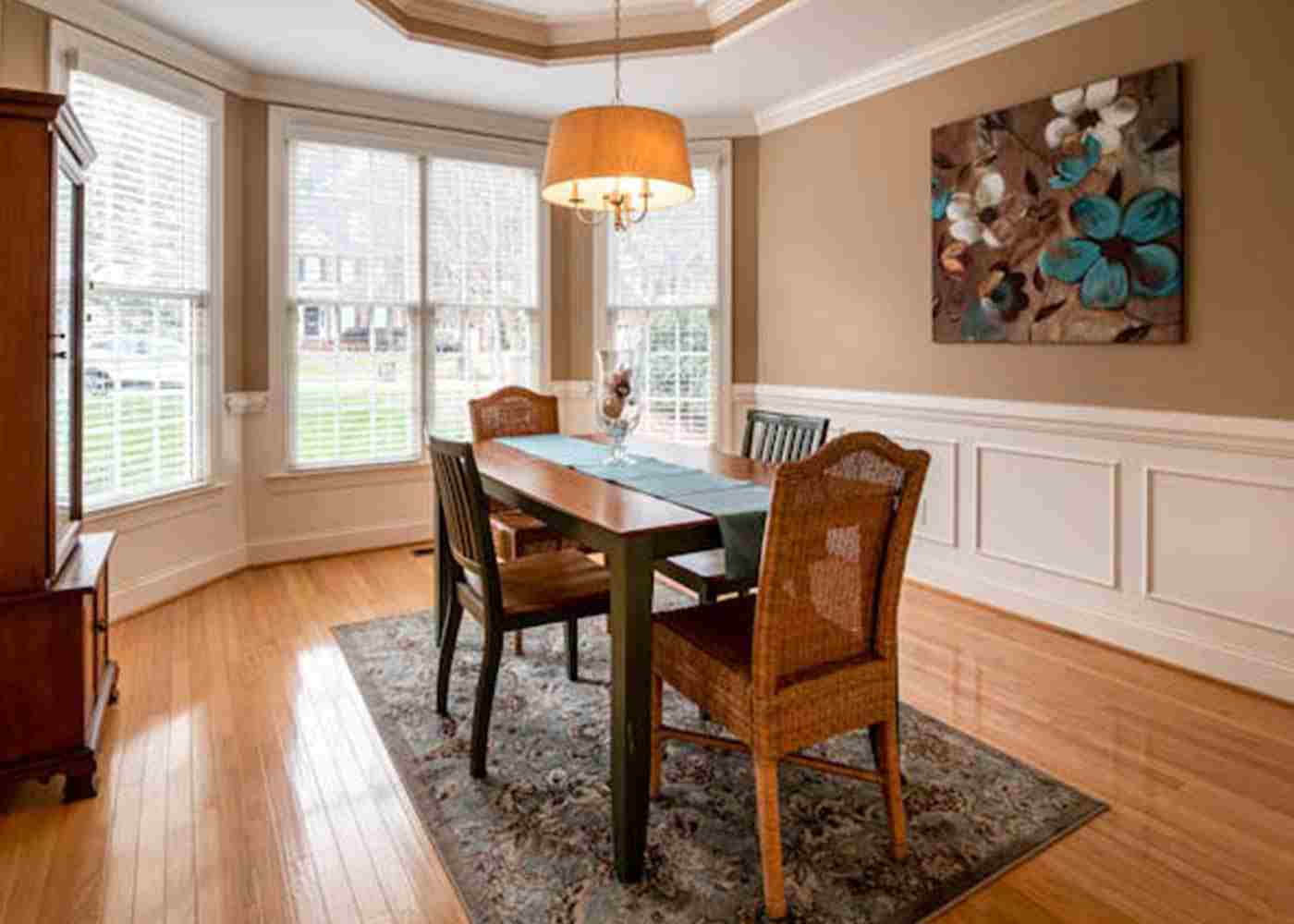 How to Create a Warm and Inviting Dining Room