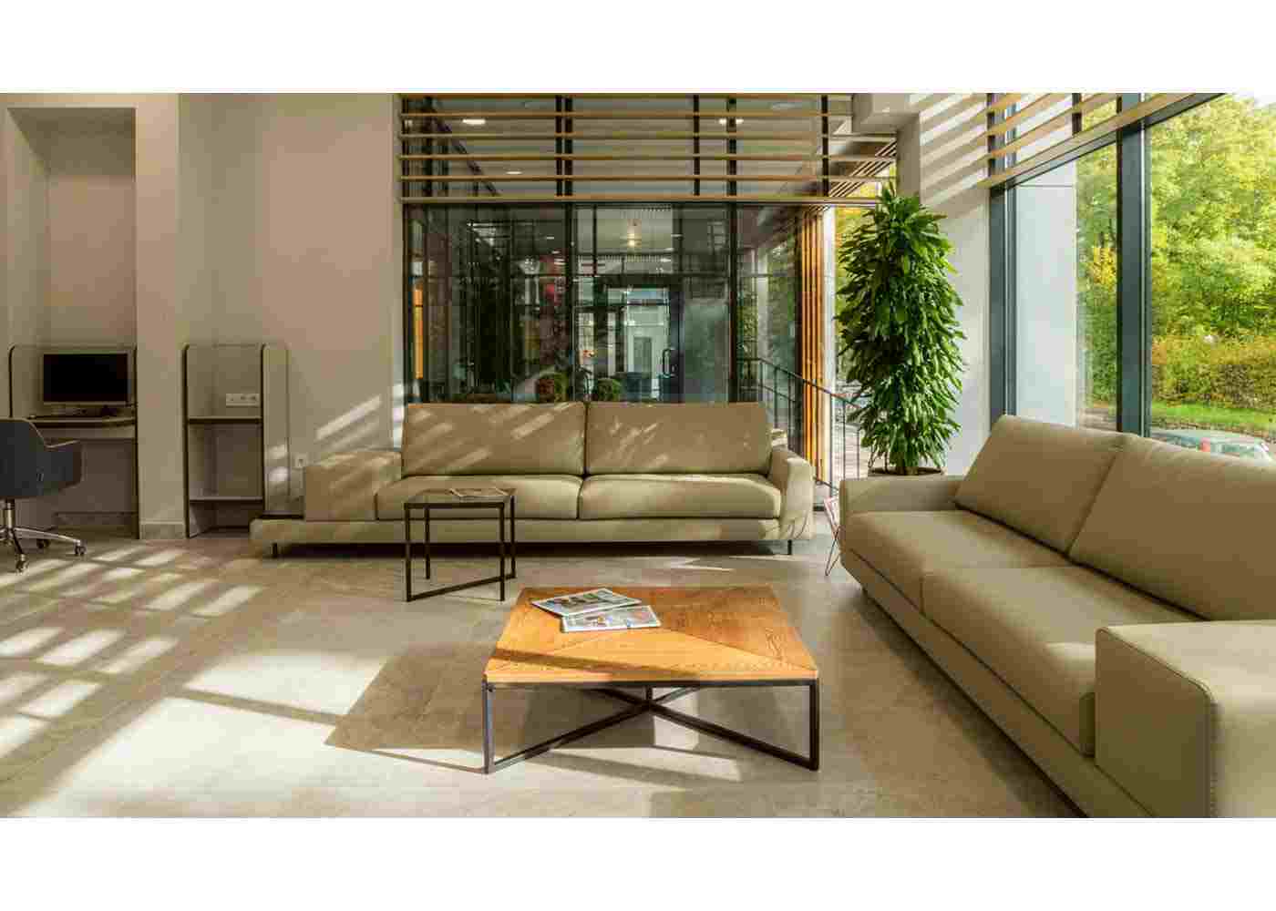 Metal Table Legs in Minimalist Interior Design