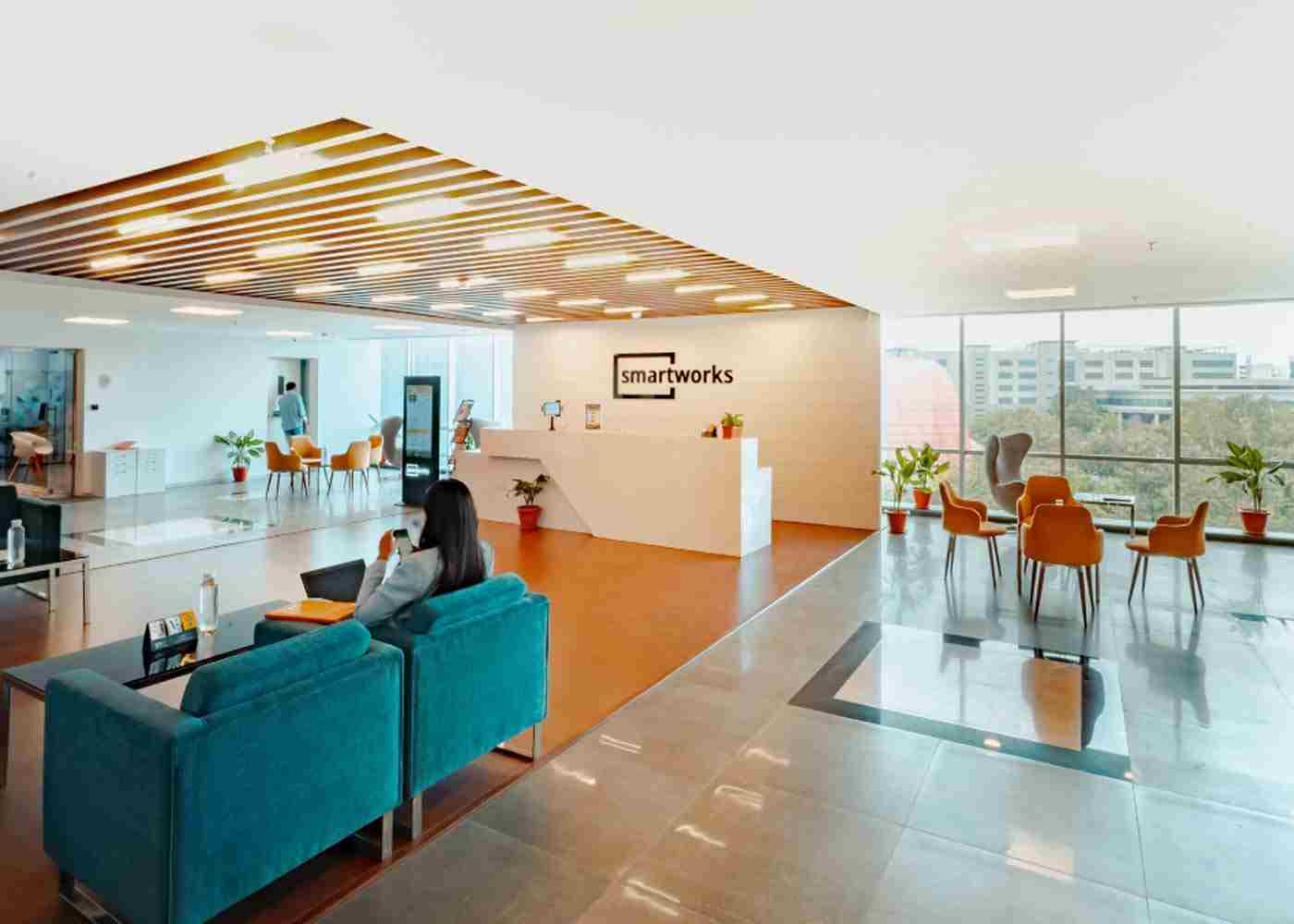 8 Office Furnishing Tips for Increasing Employee Satisfaction and Productivity