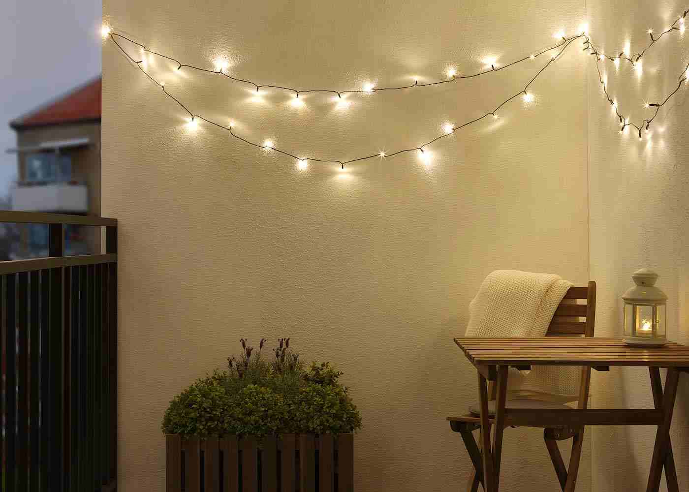 Outdoor Lighting: Pros and Cons of Solar Lights