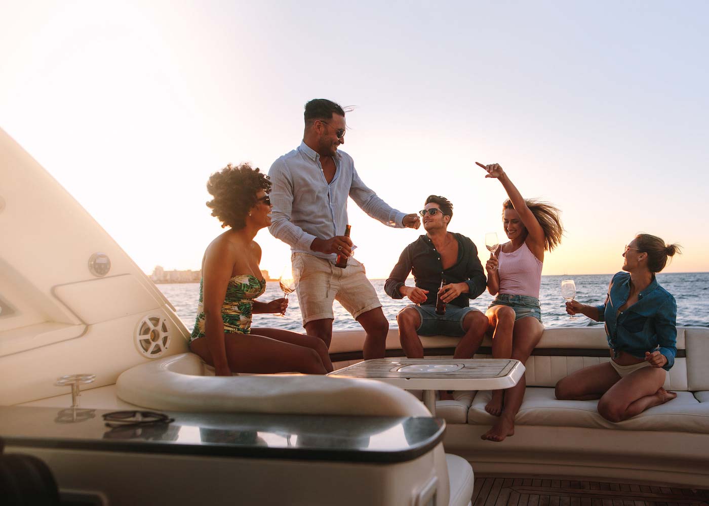Plan the Perfect Yacht Party