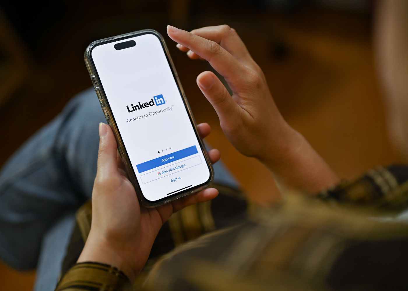 The Ins and Outs of LinkedIn Premium: Is it Worth the Investment?