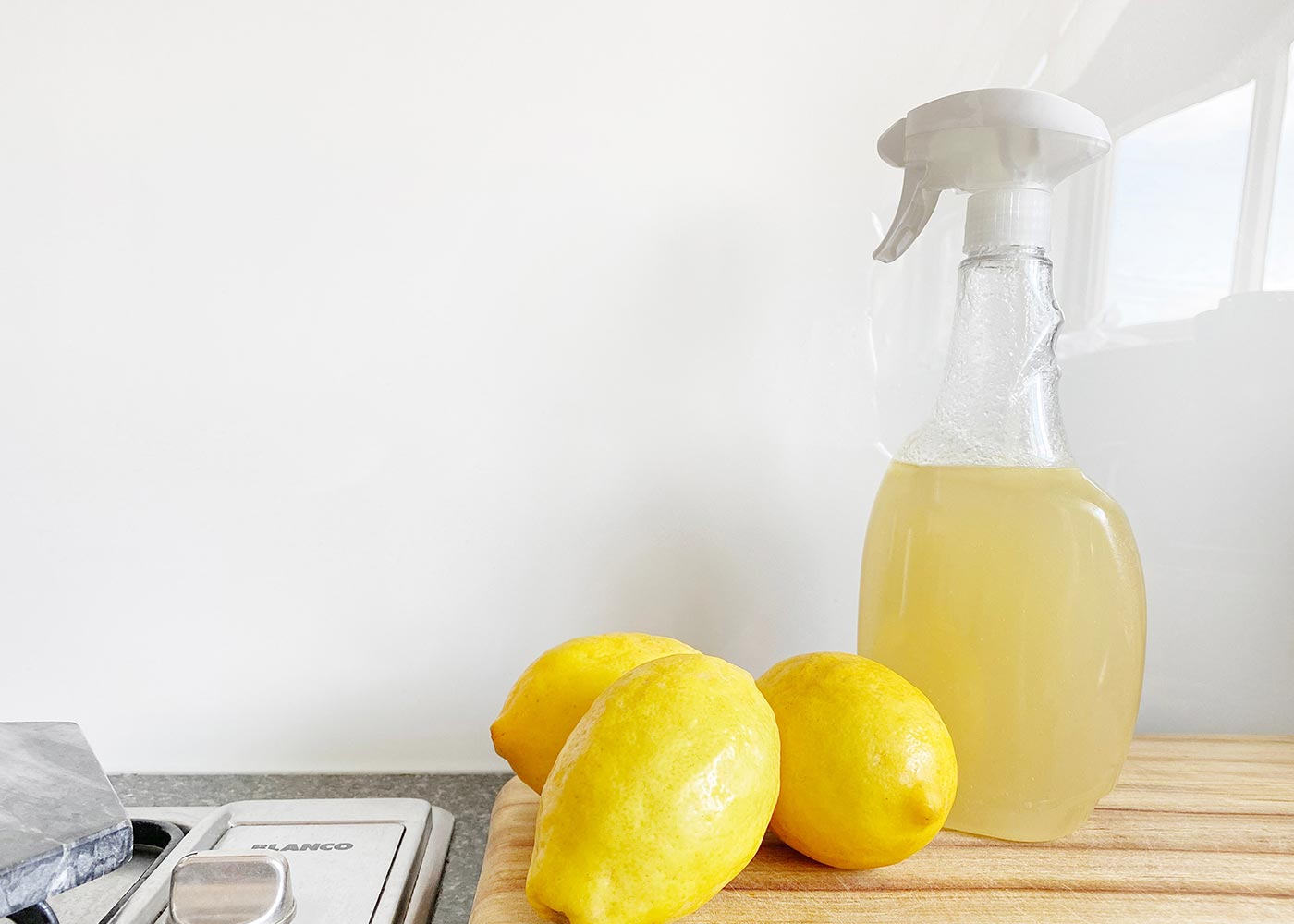 Top 7 Valuable Tips to Choose Nature-Friendly Cleaning Products 