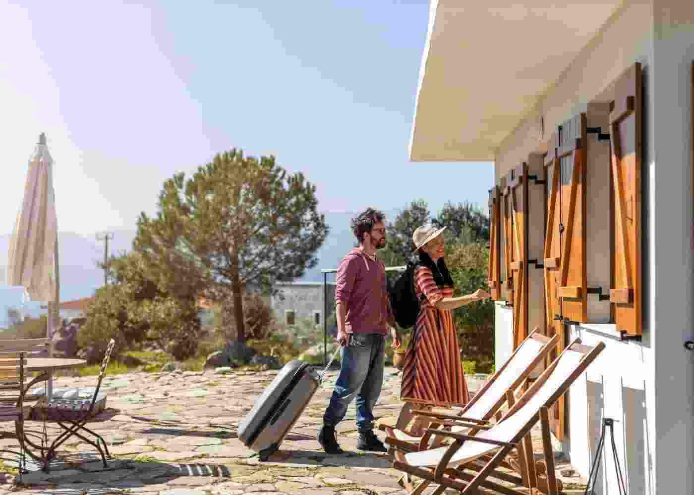 Unlock Extraordinary Memories: Must-Try Airbnb Experiences Across the Globe