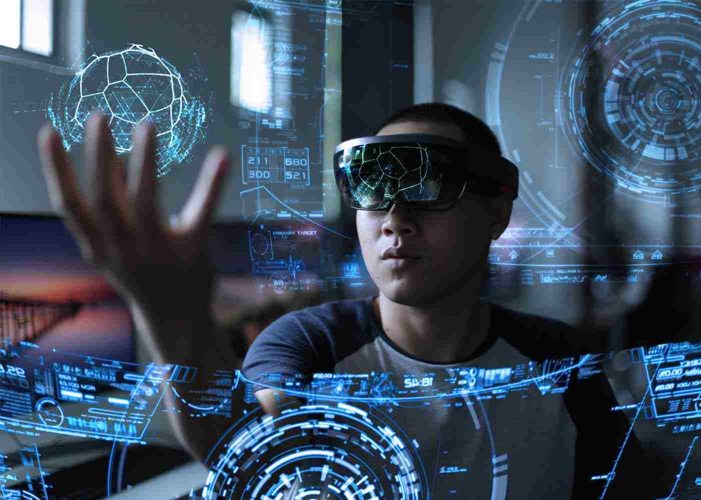 Unlocking the Potential of VR Development: Applications, Challenges, and Future Trends