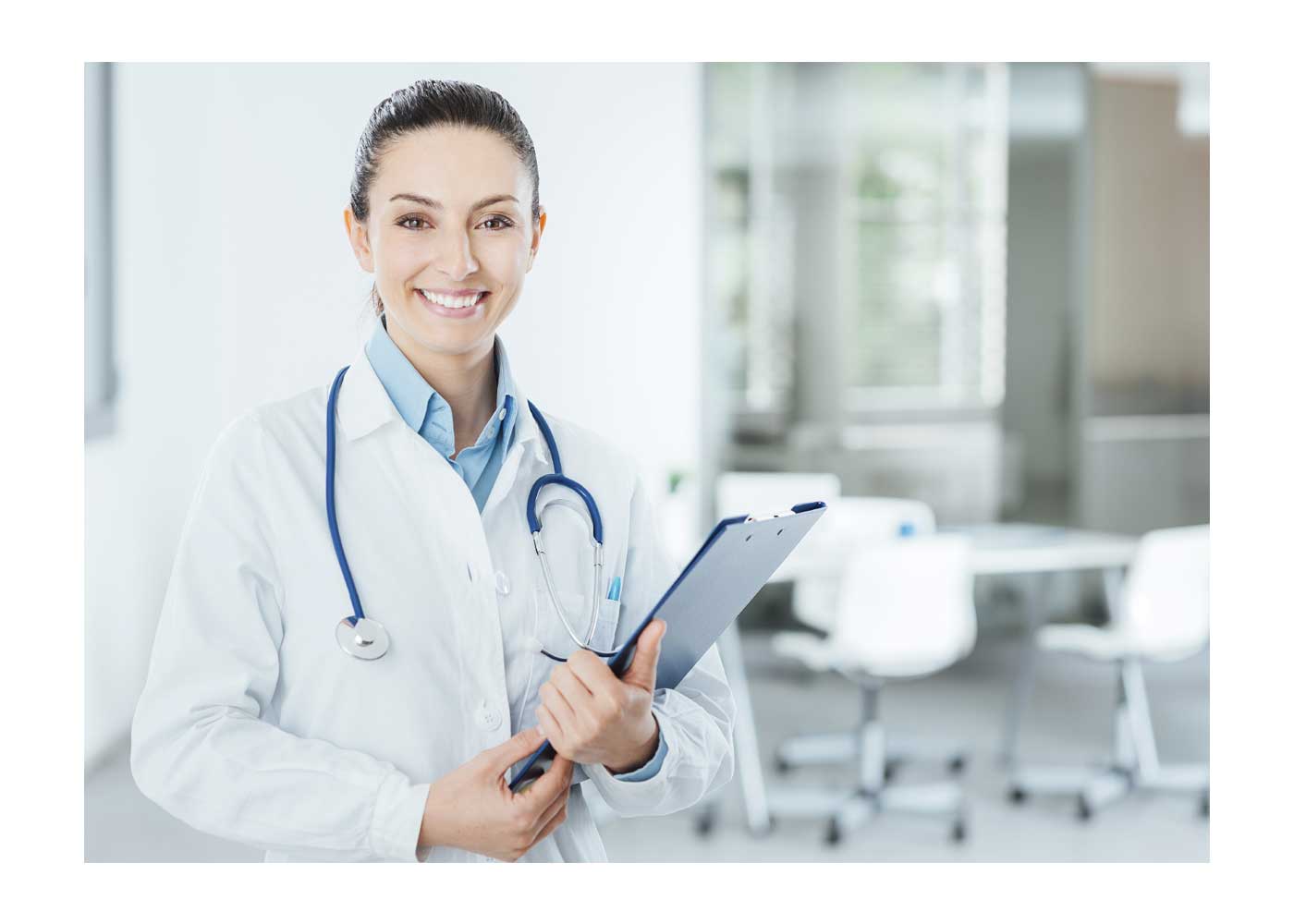 What Are the Qualifications of a Fertility Doctor?