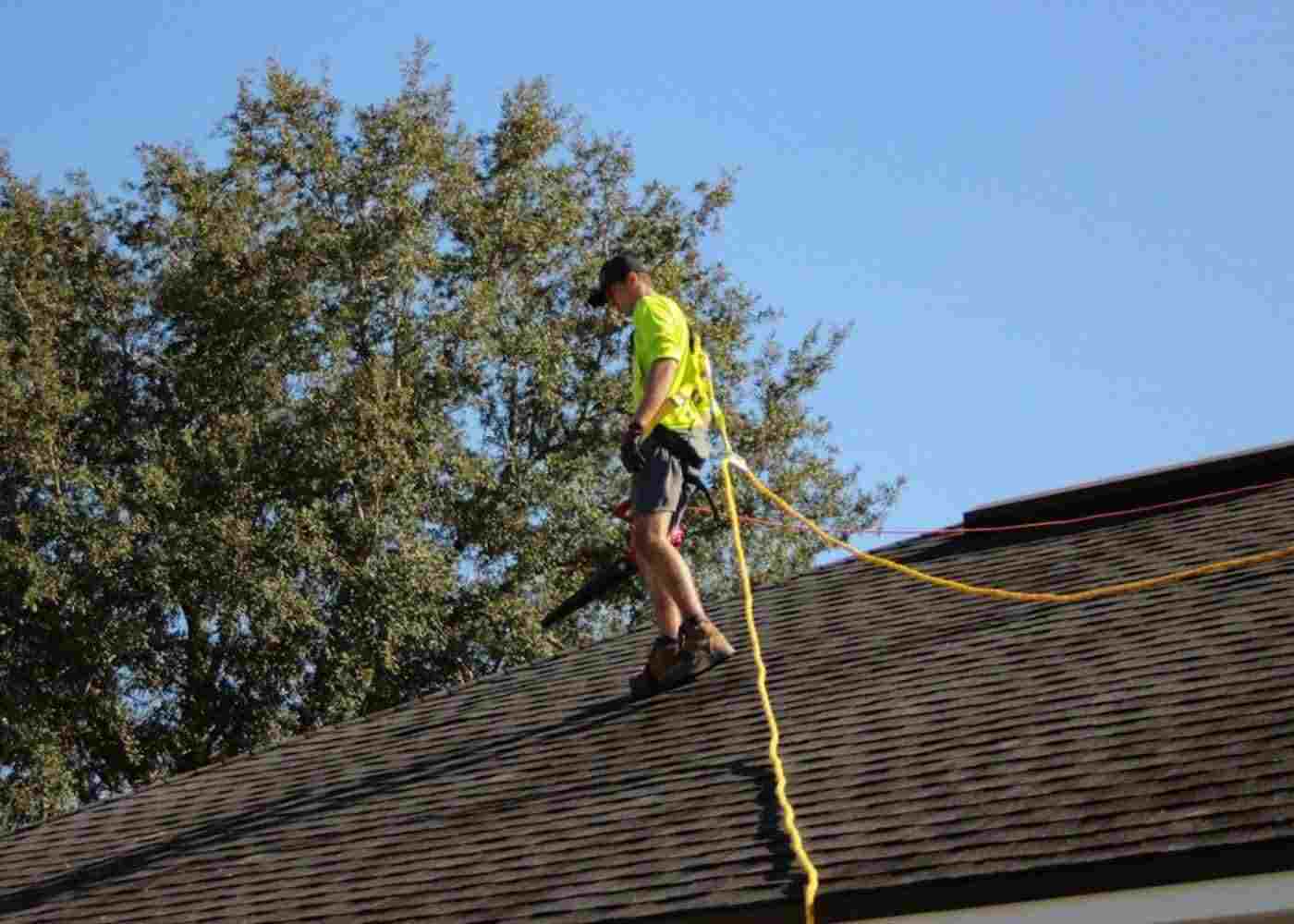 What Does a Residential Roofer Do?