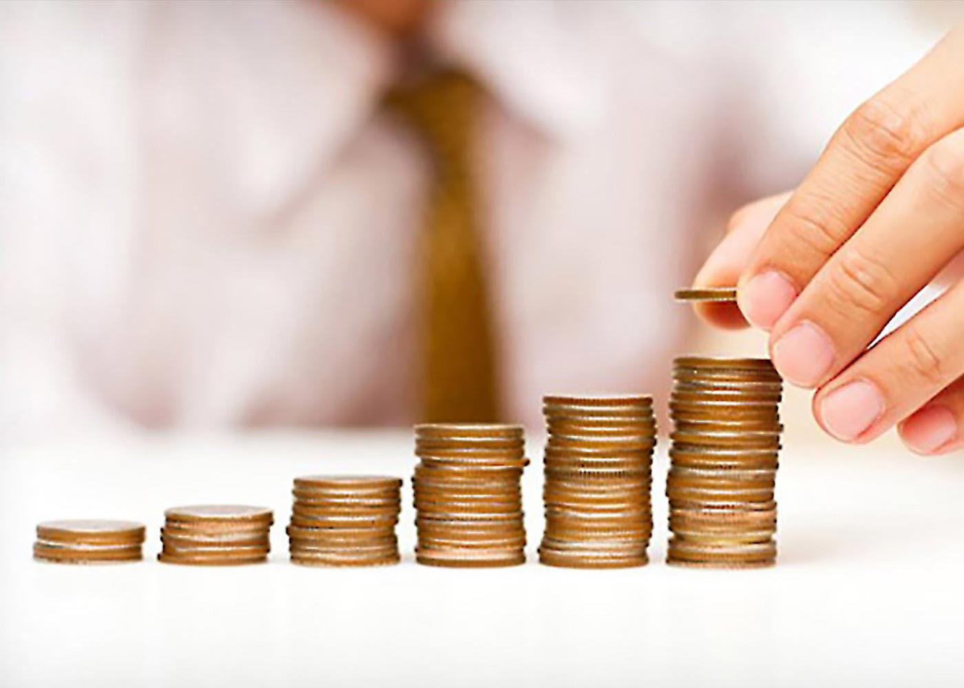 Why Do Funding Rounds Fluctuate Over Time?