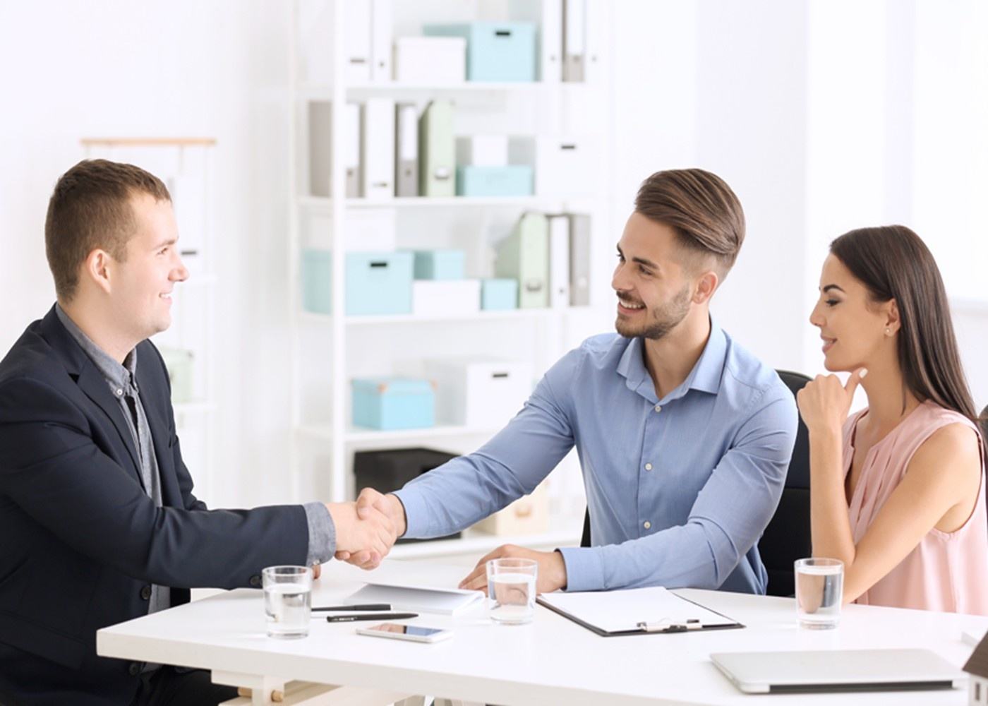 Why Use a Mortgage Broker? 5 Services That Save You Time and Money